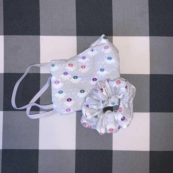Accessories - Gray Pattern Face Mask and Scrunchie Set